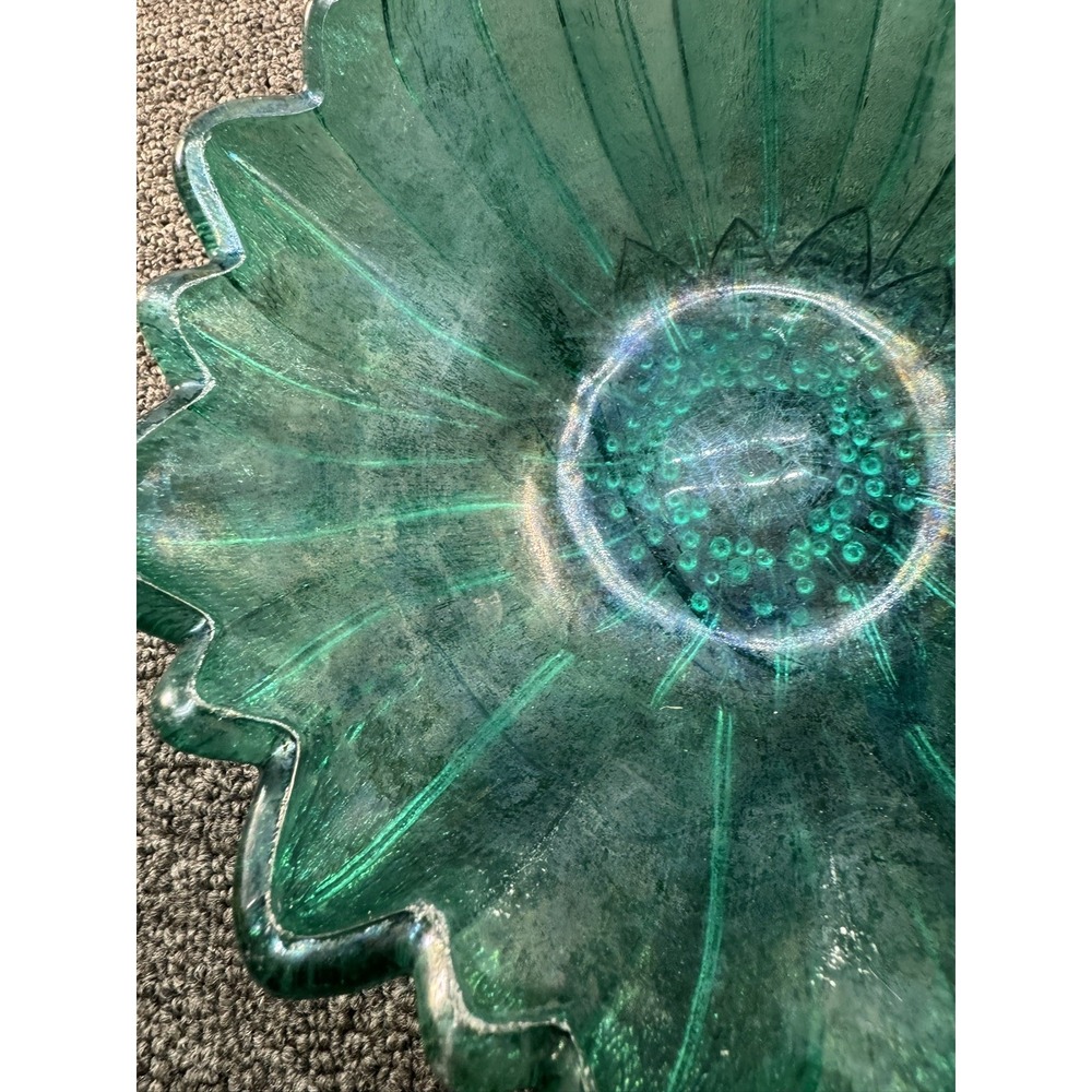 Vtg Emerald Green PressedGlass Floral Bowl Scalloped Rim8" Indiana Glass Style - Picture 5 of 5
